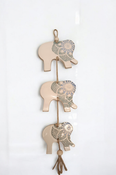 El Yapımı Seramik Fil Duvar Süsü – 3’lü Dekoratif Obje (Özel Tasarım)